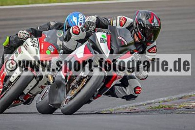 pube1513 | Professionelle Fotos von Sportveranstaltungen, aber auch Hochzeiten und anderen Events. - Realisiert mit Pictrs.com