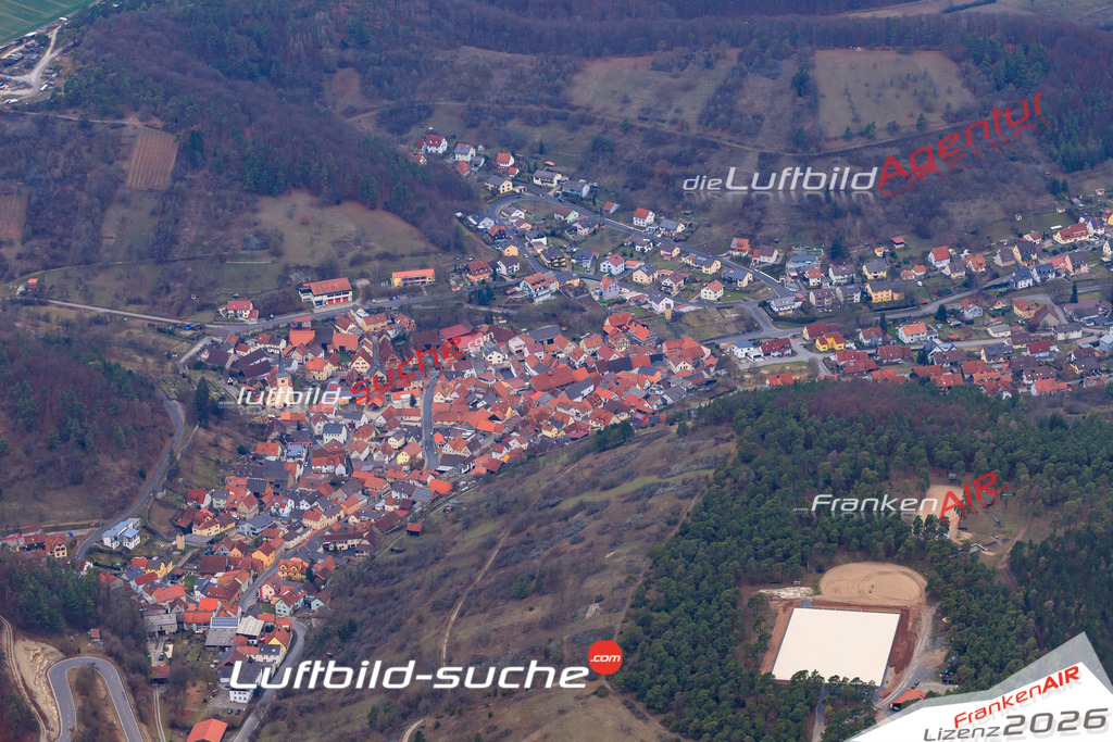 Das Luftbild der Stadt Sulzthal wurde 2018 vom Flugzeug heraus erstellt (keine Drohne) Aufnahmehöhe ca.400 Meter- hohe Auflösung für beste Druck-Qualität