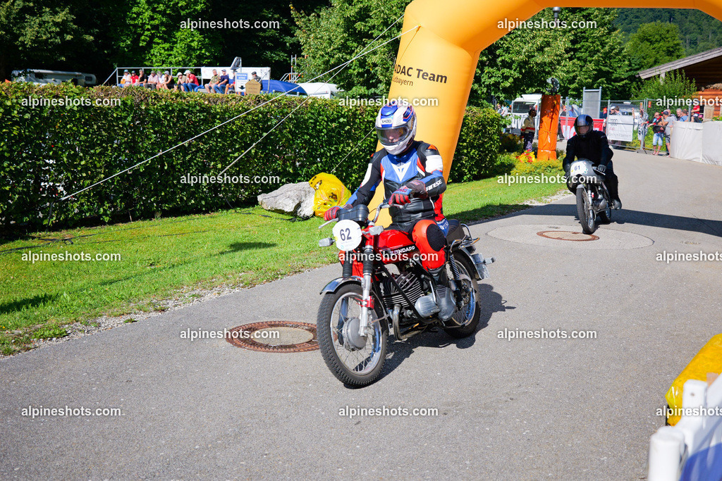 P1025793 | Erleben Sie atemberaubende, hochqualitative Fotos Ihrer Fahrt entlang der malerischen Alpenstraßen. Besuchen Sie alpineshots.com, um professionelle Aufnahmen Ihrer unvergesslichen Reise zu finden und zu kaufen - Realisiert mit Pictrs.com