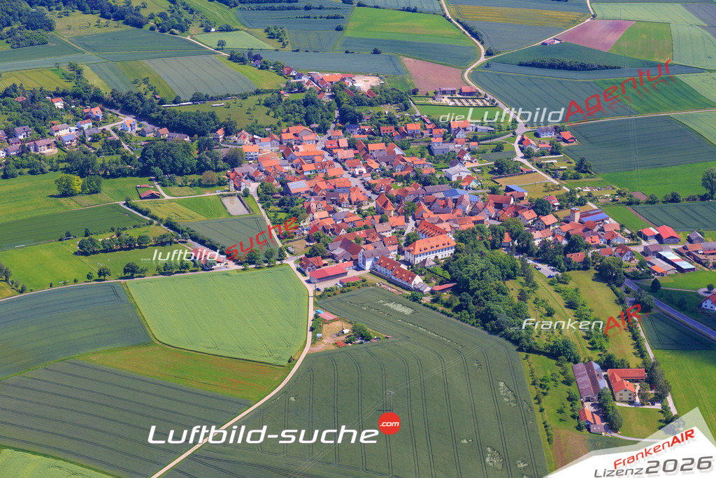 Luftbild von Birnfeld Stadtlauringen - Luftaufnahme wurde 2016 von https://frankenair.de mittels Flugzeug (keine Drohne) erstellt - die Geschenkidee