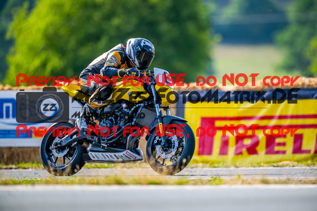 MaZZes_FotoMatrix_220722_9581 | TWIN