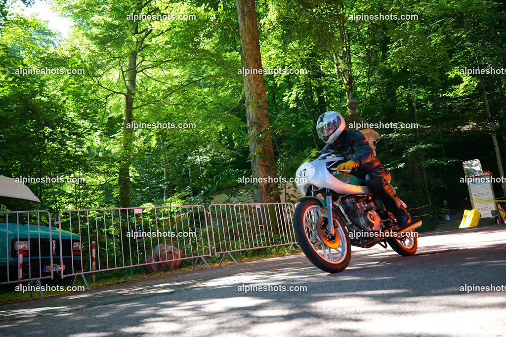 P1026019 | Erleben Sie atemberaubende, hochqualitative Fotos Ihrer Fahrt entlang der malerischen Alpenstraßen. Besuchen Sie alpineshots.com, um professionelle Aufnahmen Ihrer unvergesslichen Reise zu finden und zu kaufen - Realisiert mit Pictrs.com