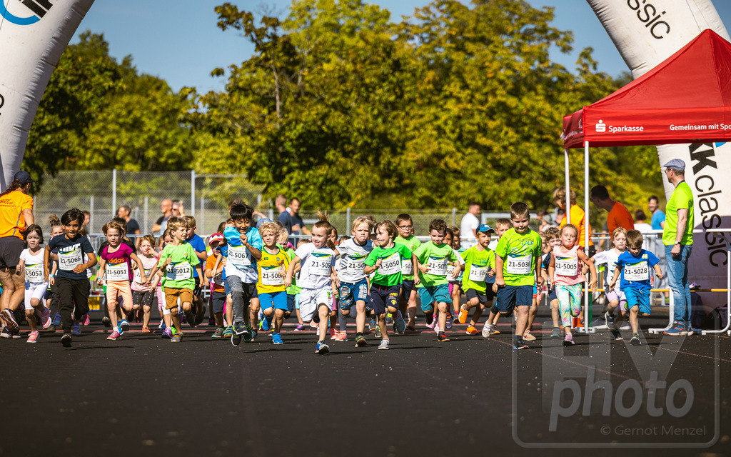 16. Hoywoj-CityLauf im Sportforum Hoyerswerda - 16.09.2023 | 555m VVO-Mini-Flitzer-Lauf - Realisiert mit Pictrs.com