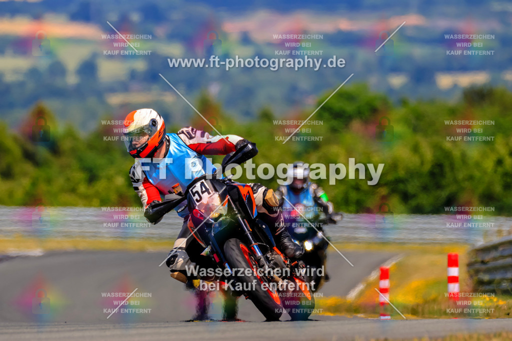 _TCM5404 | Hier findet Ihr Bilder von Touristenfahrten auf der Nürburgring Nordschleife oder von anderen Veranstaltungen die ich besucht habe. Viel Spass beim Durch Schauen 