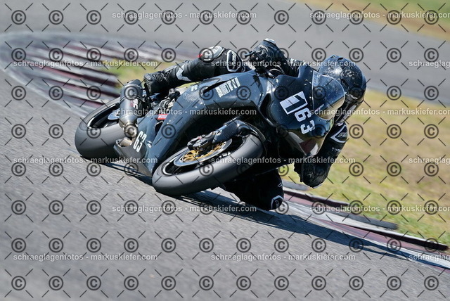 26bt04-0701 | markuskiefer.com - Realisiert mit Pictrs.com