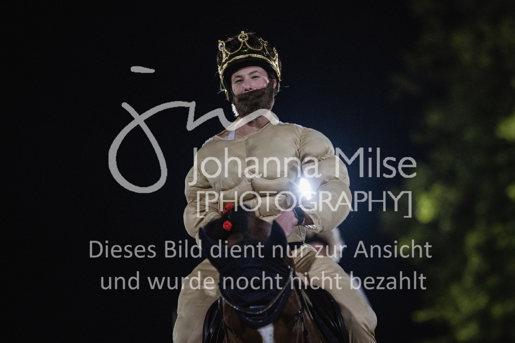 230827_Delbrueck_Kostuem-786 | Deine schönsten Turniermomente als professionelle Fotos! Entdecke hochwertige Pferdesport-Fotografie im Online-Shop. Jetzt Fotos finden & bestellen!