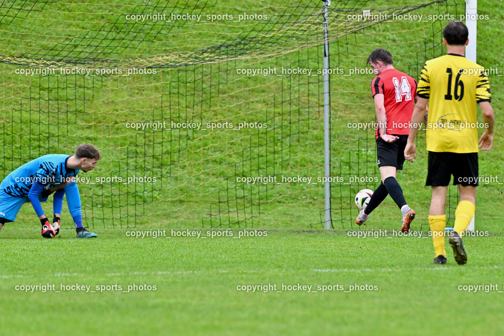 FC Faakersee vs. FC-WR Nussdorf Debant | #22 Manuel Gappitz FC Faakersee, #14 Dino Zenkovic FCWR Nussdorf Debant, #16 Tobias Felix Waldner FC Faakersee, Tor FC WR Nussdorf, FC Faakersee vs. FC-WR Nussdorf Debant, FC Faakersee vs. FC-WR Nussdorf Debant am 28.09.2024 in Finkenstein (Sportplatz Faakersee), Austria, (Photo by Bernd Stefan)
