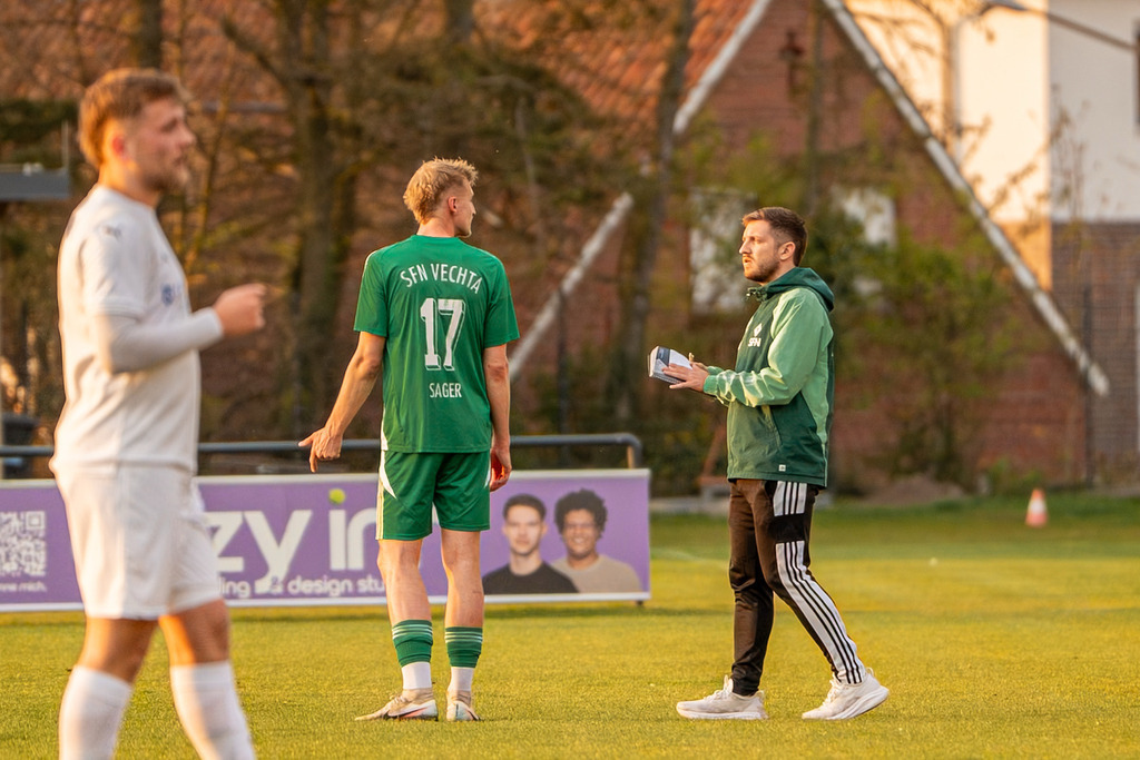 Fußball I Herren I Saison 2025-2026 I Landesliga Weser-Ems I 23. Spieltag I SFN Vechta - BW Lohne II I 00277 | jns.sportfotos - Realisiert mit Pictrs.com
