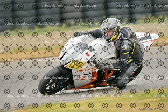 25bt05-1244 | markuskiefer.com - Realisiert mit Pictrs.com