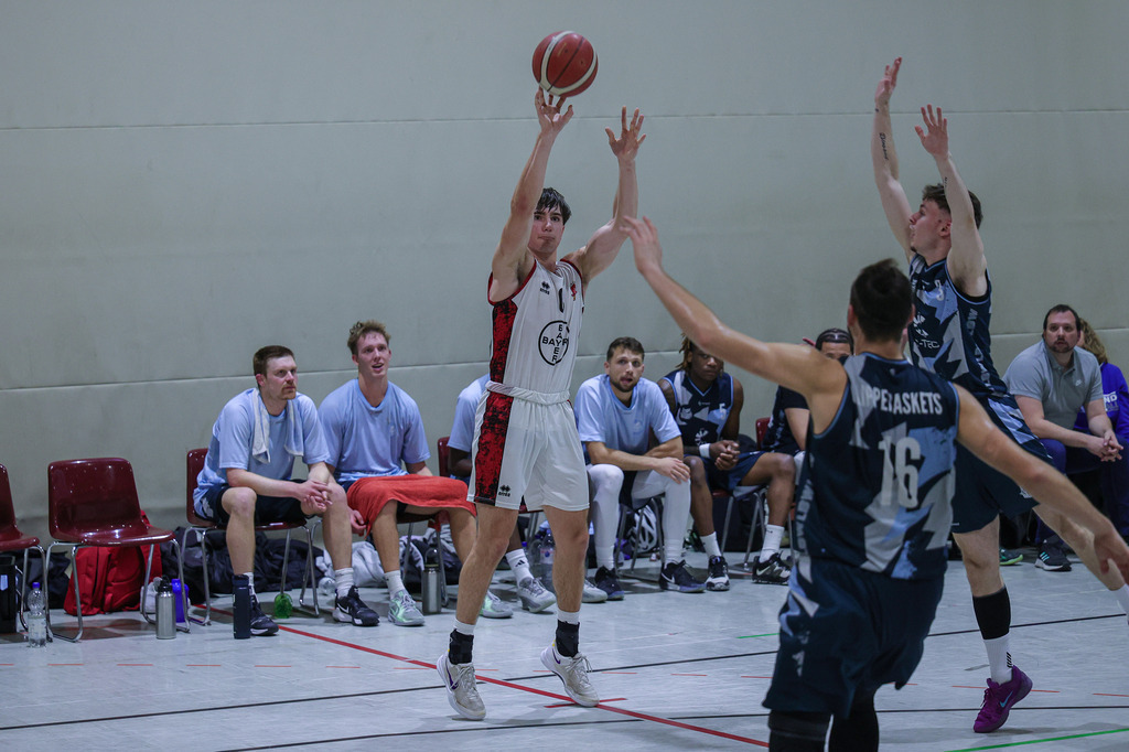 1.Regio BAYER GIANTS vs LippeBaskets Werne-119 | Fotos von Basketballspielen aus dem Raum NRW fotografiert von Gero Mueller-Laschet und Daniel Schaefer - Realisiert mit Pictrs.com
