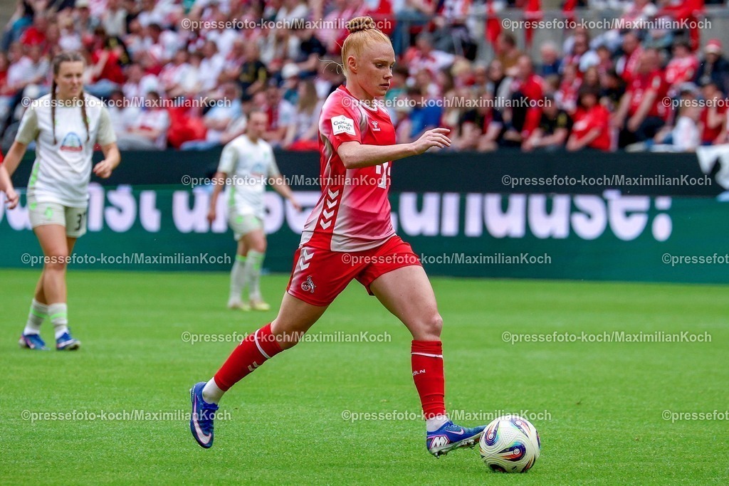xsscx02052601084 | 02.05.2026, xsscx, Frauen Fussball, 1. FC Köln - Werder Bremen, 1. Fussball Bundesliga, 24. Spieltag, RheinEnergie-Stadion, Saison 2025 2026 Laura Vogt (1. FC Köln #8) DFB regulations prohibit any use of photographs as image sequences and or quasi-video. Photo: xSandraxScherningxPressefotoKochx