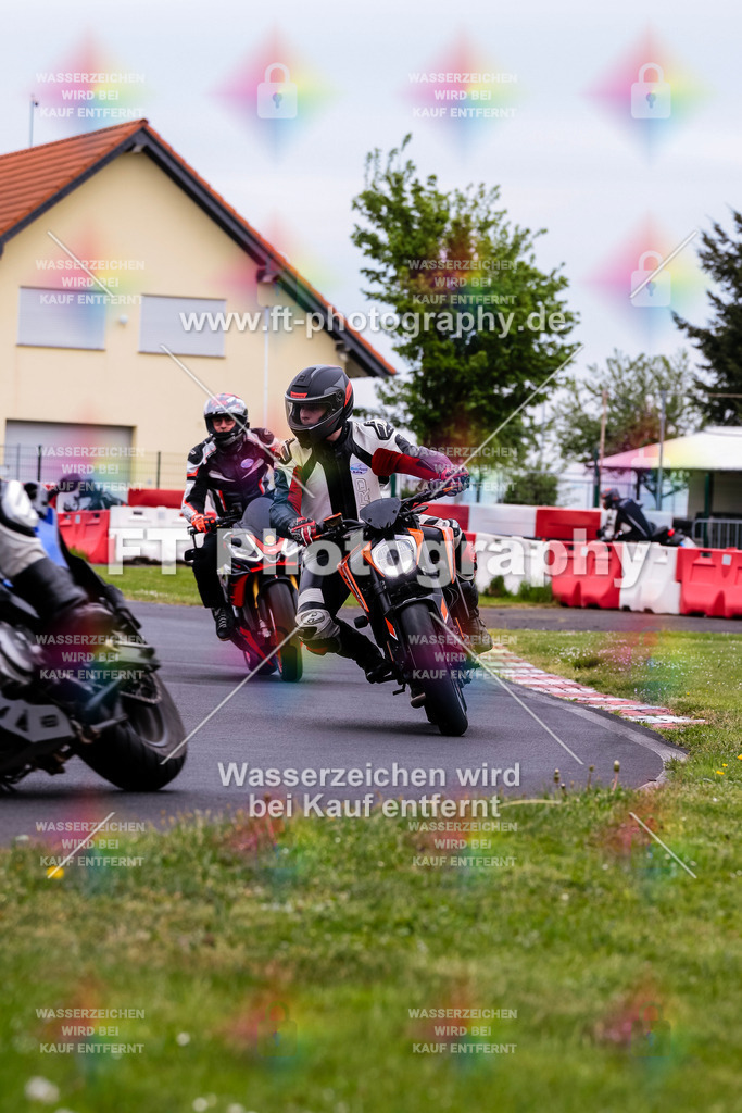 MotoTeamVBK-20395 | Hier findet Ihr Bilder von Touristenfahrten auf der Nürburgring Nordschleife oder von anderen Veranstaltungen die ich besucht habe. Viel Spass beim Durch Schauen 