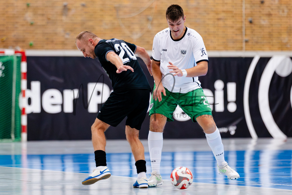 Futsal-Bundesliga, Saison 2025/2026, 9. Spieltag: SC Preußen Münster - YB Balkan Pfarrkirchen | Futsal-Bundesliga, Saison 2025/2026, 9. Spieltag, SC Preußen Münster empfängt YB Balkan Pfarrkirchen in der Universitäts-Sporthalle in Münster. Foto: sportfotografie.ms | Markus Paletta - Realisiert mit Pictrs.com