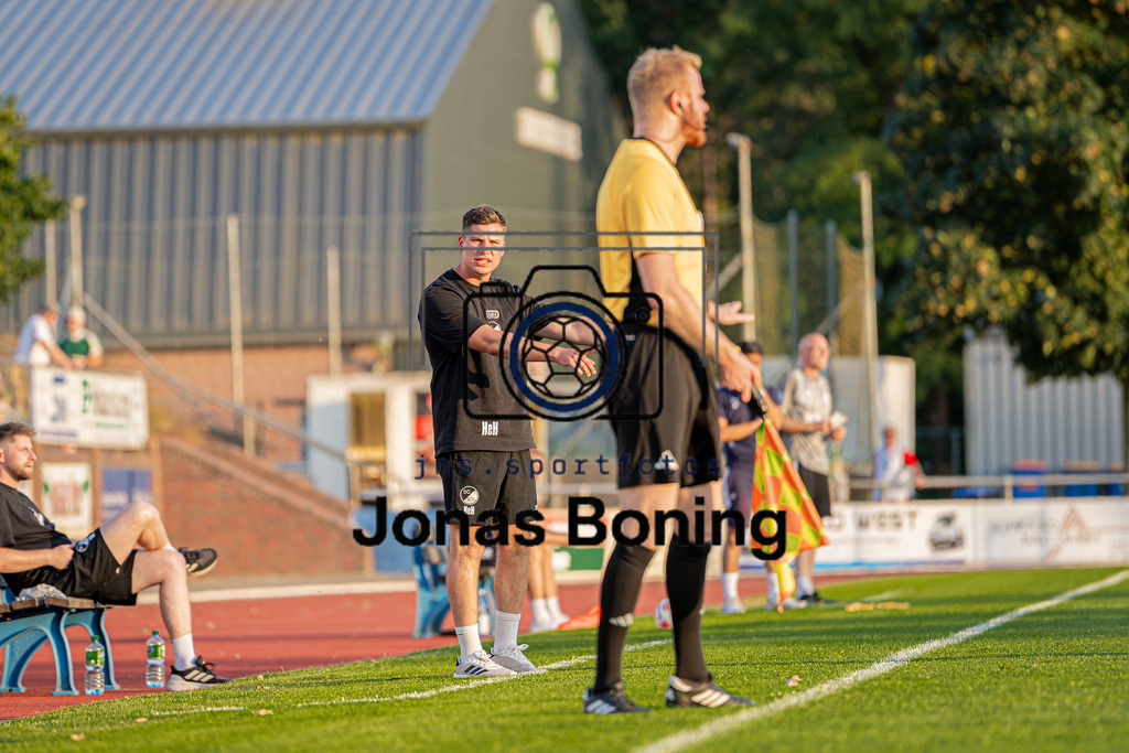 Fußball I Herren I Saison 2026-2027 I Oberliga Niedersachsen  I 2. Spieltag I BW Lohne - SC Spelle-Venhaus I 31054 | jns.sportfotos - Realisiert mit Pictrs.com