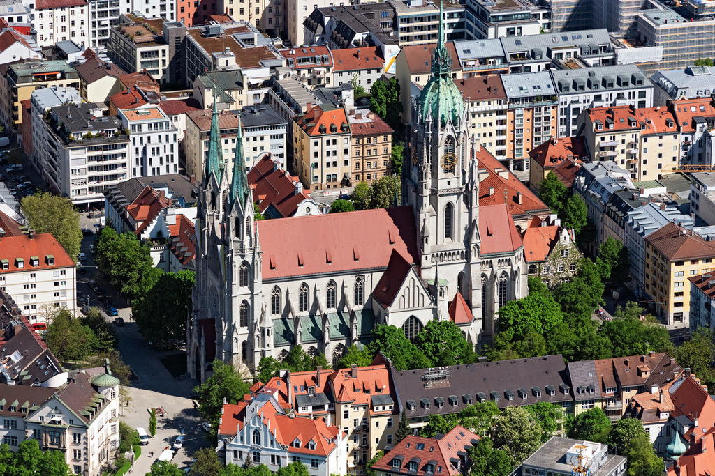 dr__0064205.jpg | MüNCHEN 29.04.2025 Kirchengebäude der Kirche " St. Paul " am St.-Pauls-Platz im Stadtteil Ludwigsvorstadt-Isarvorstadt in München im Bundesland Bayern, Deutschland. // Church building "St. Paul" on St.-Pauls-Platz in the district Ludwigsvorstadt-Isarvorstadt in Munich in the state Bavaria, Germany. Foto: Daniel Reiter