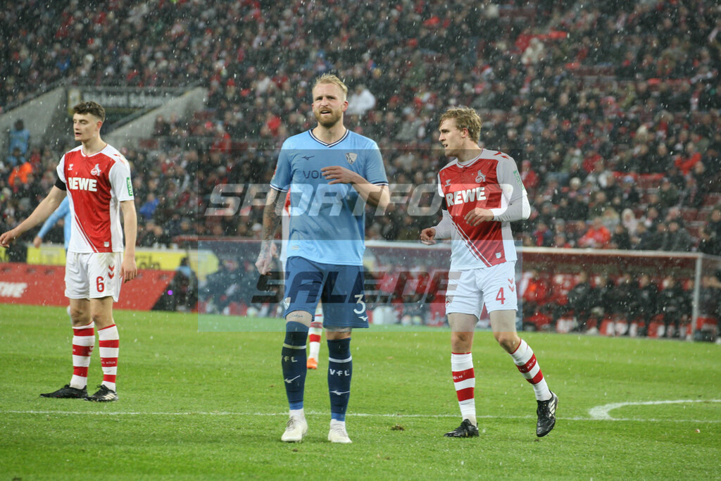 1. FC Köln - VFL Bochum | Philipp Hofmann (mitte) - © Sportfoto-Sale (MK) - Realisiert mit Pictrs.com