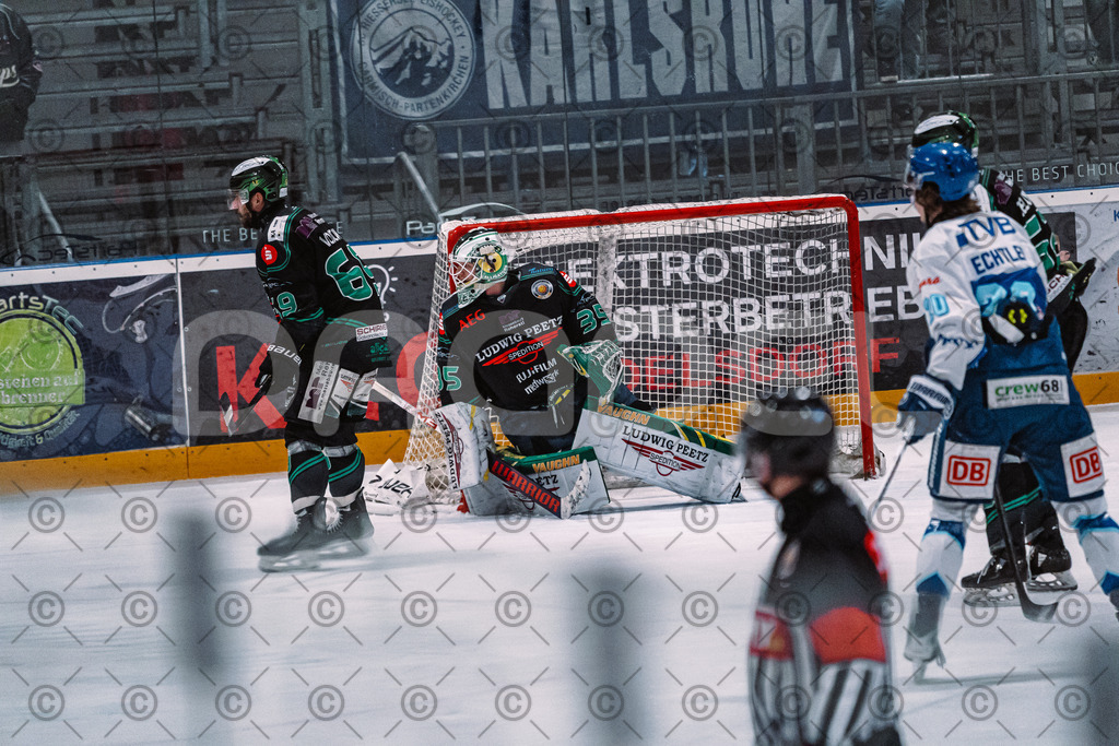 Alligators_vs_Riessersee_03_02_2026-24 | Höchstadt Alligators Fotogalerie: Eishockey-Action aus Franken. Professionelle Spielfotos, Portraits & Stadionbilder zum Download. Jetzt entdecken! - Realisiert mit Pictrs.com