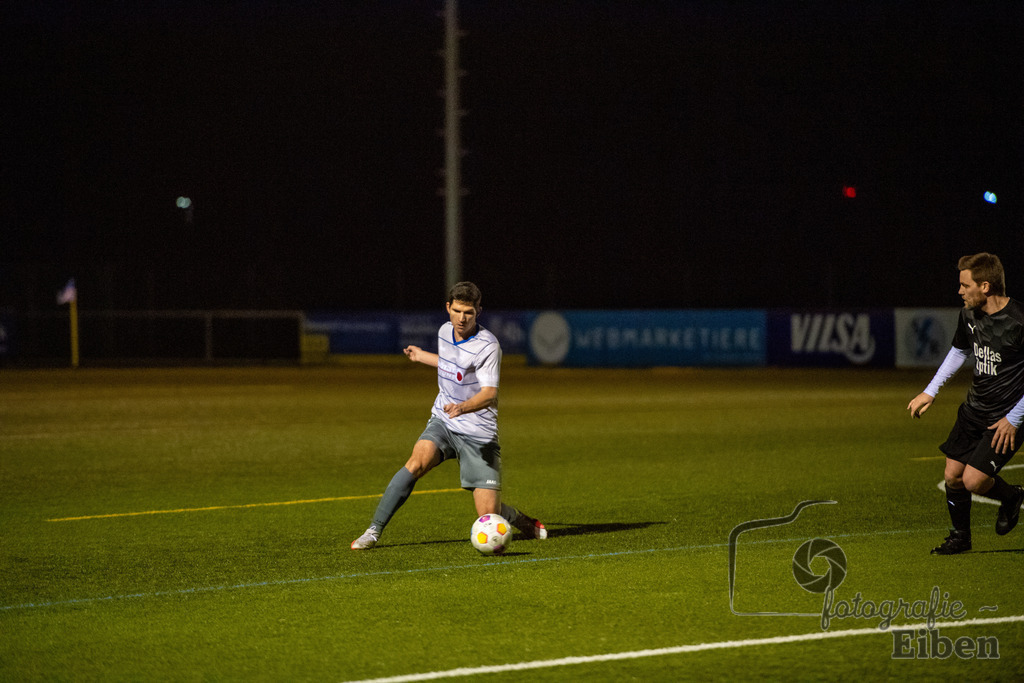 FC Rastede-TuS Eversten | FC Rastede (blau)-TuS Eversten (schwarz) am 26.01.2024; in Rastede (Sportanlage Köttersweg), Photo: Philip Eiben 2023 - Realisiert mit Pictrs.com