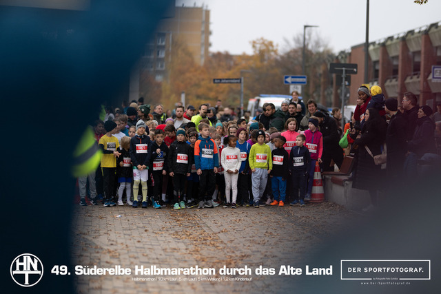 Süderelbe Halbmarathon 2025 I 09.11.2025 I Fotograf_DerSportfotograf.I 00139 | Der Sportfotograf. - Realisiert mit Pictrs.com