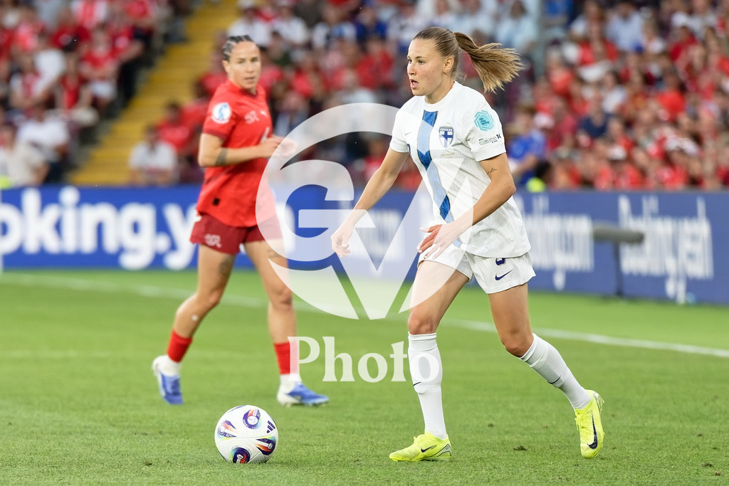 Finland v Switzerland: UEFA Women's EURO 2025 Group A | GENEVA, SWITZERLAND - JULY 10: Katariina Kosola of Finland controls the ball  during the UEFA Women's EURO 2025 Group A match between Finland and Switzerland at Stade de Geneve on July 10, 2025 in Geneva, Switzerland. (Photo by Giuseppe Velletri/Sports Press Photo/Getty Images)