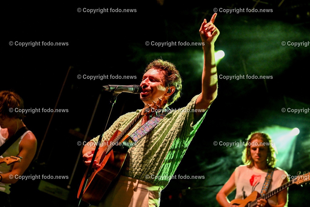Posthof_ Julian le Play_ Open Air Konzert_ 25.08.2023-27 | 25.08.2023, Linz, AUT, Posthof, Open Air Konzert, im Bild Julian le Play (oesterreichischer Pop-Saenger, Songwriter), Rauschen Tour