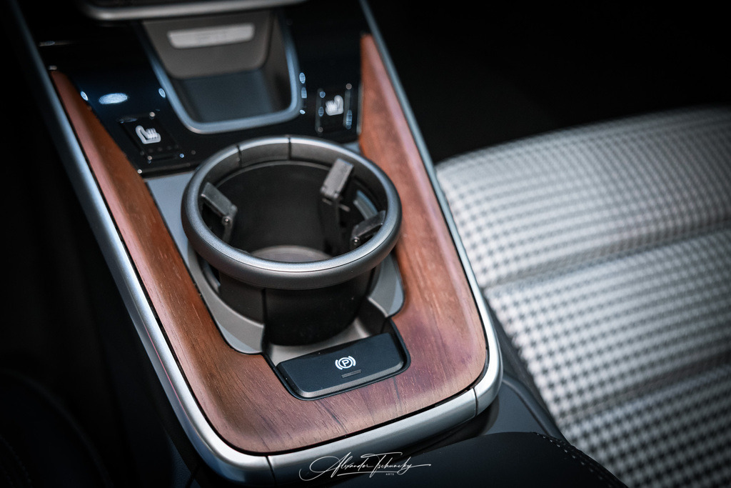 R6PZ3512 _Alexander Tschuncky | Entdecken Sie die faszinierende Welt von Alexander Tschuncky Arts: Kreative Fotografie, atemberaubende Automobilkunst und hochwertiger Bilderdruck. Lassen Sie sich inspirieren! - Realisiert mit Pictrs.com