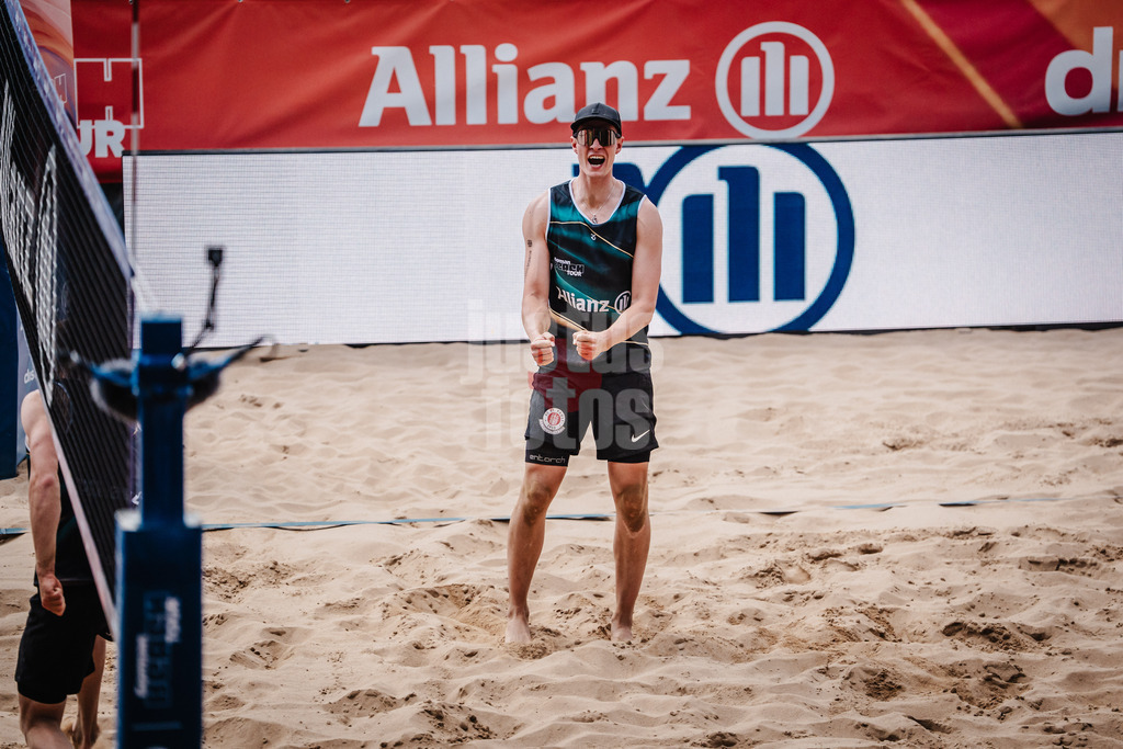 Beachvolleyball | Männer | Allianz German Beach Tour 2025 | Tourstop Düsseldorf | 17.05.2025 | Robin Sowa jubelt