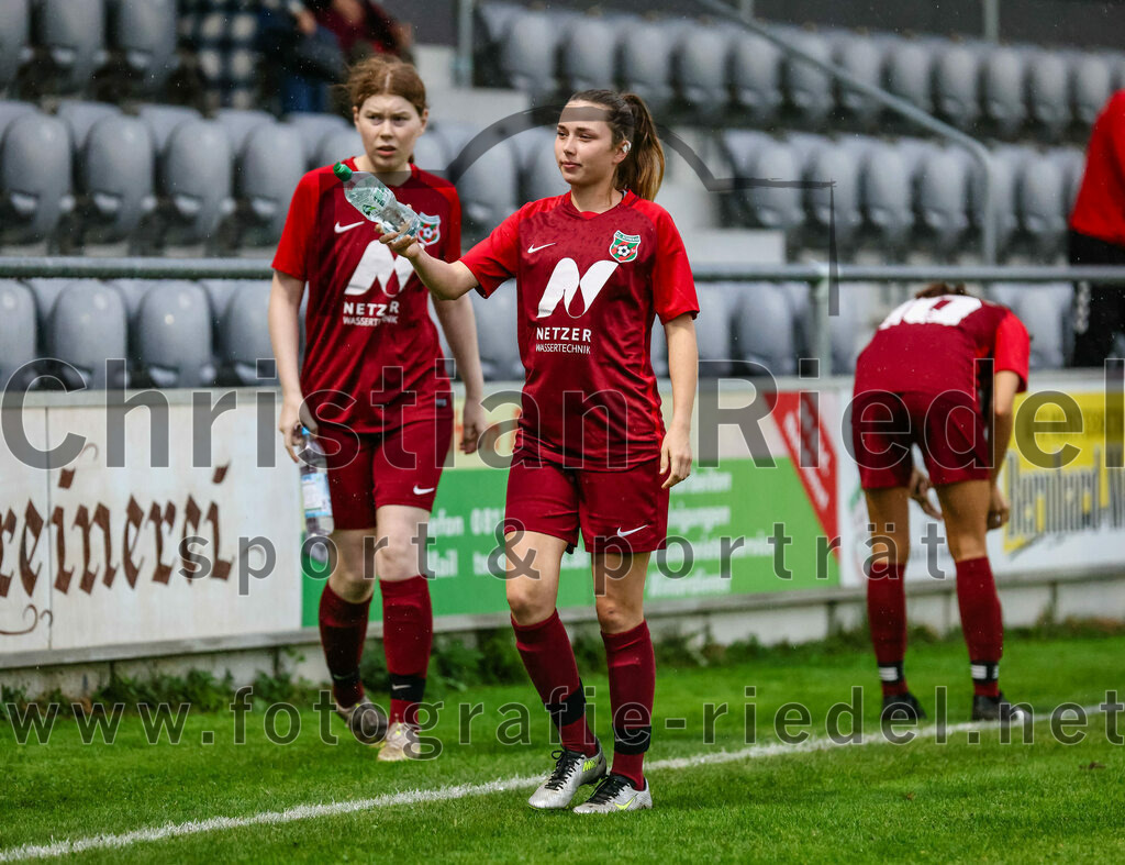 2023-10-14_002_FC_Schwaig_gegen_SV_Schechen | Oberding, Deutschland, 14.10.2023:
Fußball, Bezirksliga 2023 / 2024, 6. Spieltag, FC Schwaig gegen SV Schechen, Endergebnis: 4:3

Nora Alisch (FC Schwaig, #4)

Foto: Christian Riedel / fotografie-riedel.net