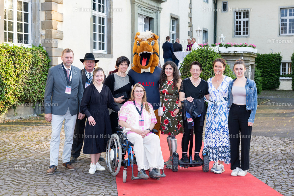 TH_Schlossempfang_19203 | Longines Balve Optimum 2024 am 07.06.24 in Balve, Schloss Wocklum, Thomas Hellmann, Schlossempfang