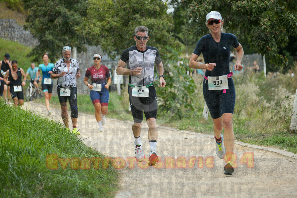 250824_1402_EX1_4723 | Sportfotografie im Rhein-Sieg Kreis, Köln, Bonn, NRW, Rheinland Pfalz, Hessen, etc. Unser Tätigkeitsfeld umfasst den Laufsport vom Volkslauf über den Marathon, Duathlon, Triathon bis zum Ultralauf wie Kölnpfad Ultra oder Schindertrail.