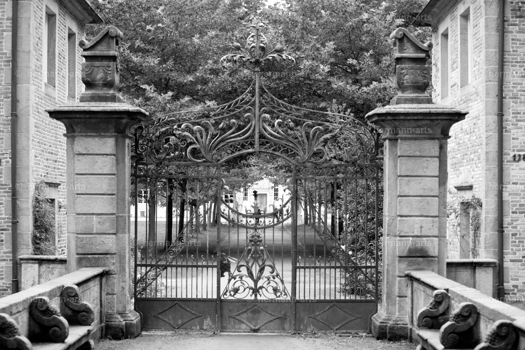 Hermann-Arts_Barockes Tor_001 | Photo Foto Kunst Art schwarzweiss Bilder Rheine Münster Berlin Blumen 