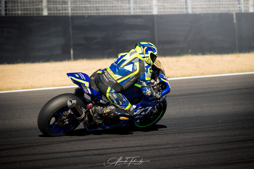 Ducati Trackday Hockenheimring 2026 | Entdecken Sie die faszinierende Welt von Alexander Tschuncky Arts: Kreative Fotografie, atemberaubende Automobilkunst und hochwertiger Bilderdruck. Lassen Sie sich inspirieren! - Realisiert mit Pictrs.com