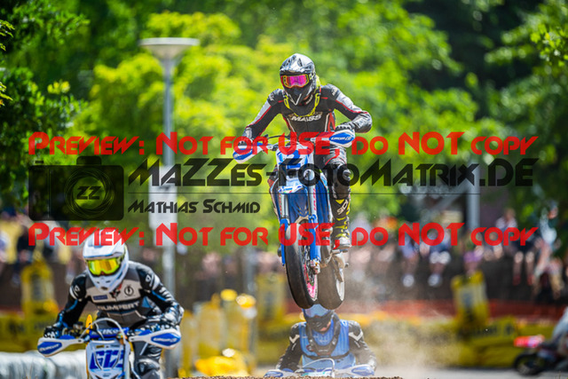 MaZZes_FotoMatrix_230610_8076 | S3