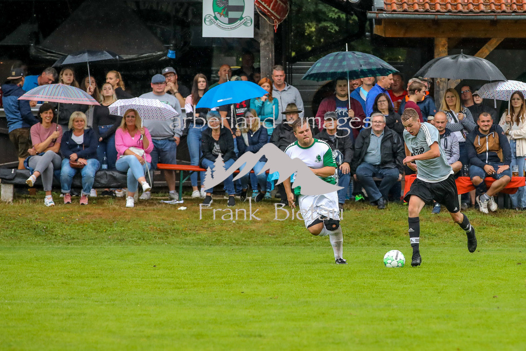 OE7A8597 | Medien- Sport- Entertainmentfotos