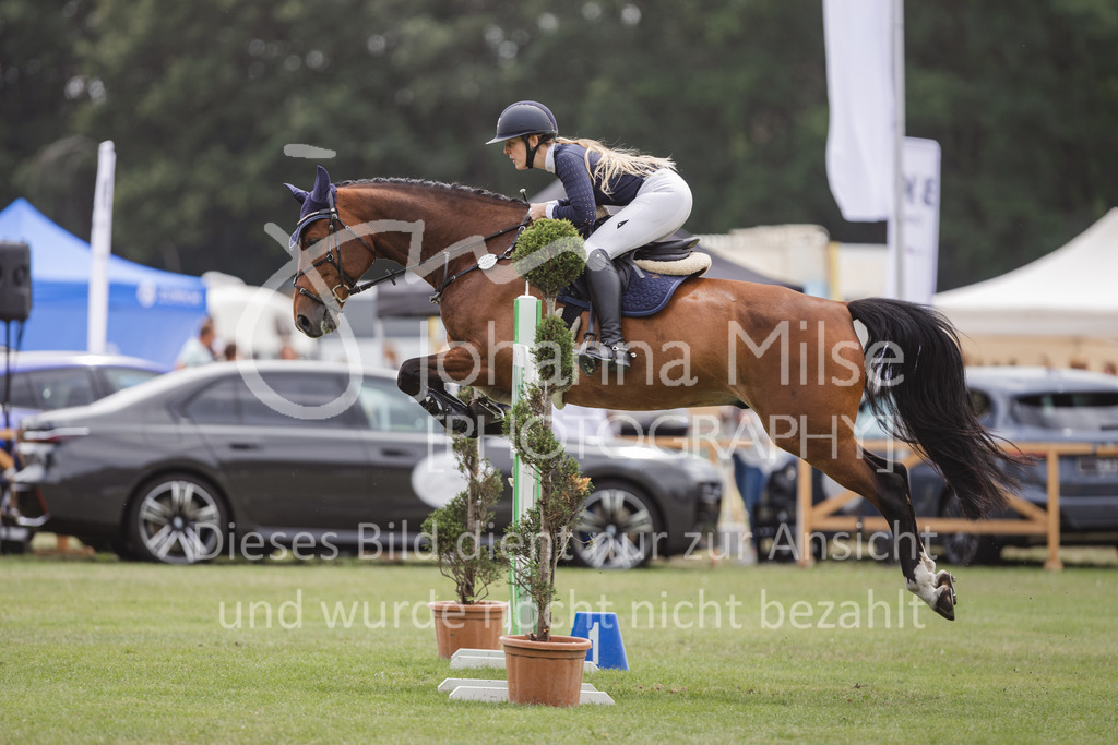230714_LC_Stil-L-520 | Deine schönsten Turniermomente als professionelle Fotos! Entdecke hochwertige Pferdesport-Fotografie im Online-Shop. Jetzt Fotos finden & bestellen!