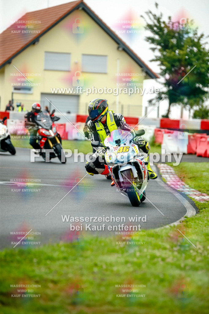VBK-3764 | Hier findet Ihr Bilder von Touristenfahrten auf der Nürburgring Nordschleife oder von anderen Veranstaltungen die ich besucht habe. Viel Spass beim Durch Schauen 