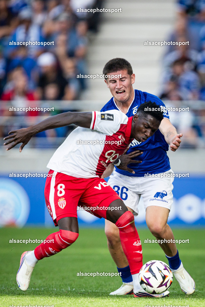 9L6A7433 | Martinez Gauna Joaquin #36 (Racing de Strasbourg) et Lamine Camara #8 (AS Monaco) - Realisiert mit Pictrs.com
