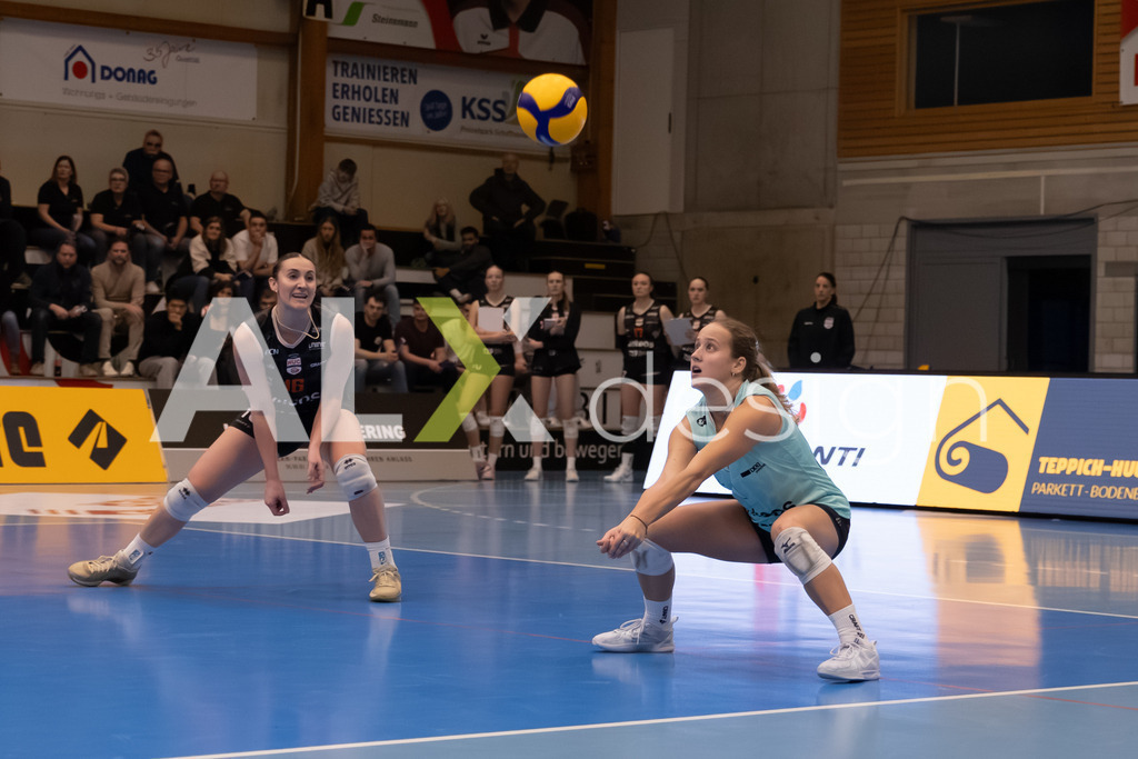 Volleyball I Frauen I Saison 2025-2026 I Volleyball NLA | Women I Round 16 I VC Kanti Schaffhausen - Viteos NUC I 31.01.2026 | 1 Caroline Delley (CH) (Viteos NUC) – Libero  //  16 Scambray Tia (US) (Viteos NUC) – Außenangriff - Realisiert mit Pictrs.com