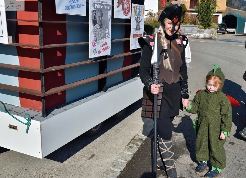PF Fasnacht _25-15-RA | Fotoblog Schwarzwald, Foto Blog Wiesental, Pfaffenberg, Winterzauber, Zeller Bergland, Zell im Wiesental, Fotoblog Wiesental, Landschaftsfotos, Bilder Wiesental, Natur, Naturbilder, Fastnacht, Zeller Fastnacht, Zeller Fasnacht, Zeller Bergland, Belchen, - Realisiert mit Pictrs.com