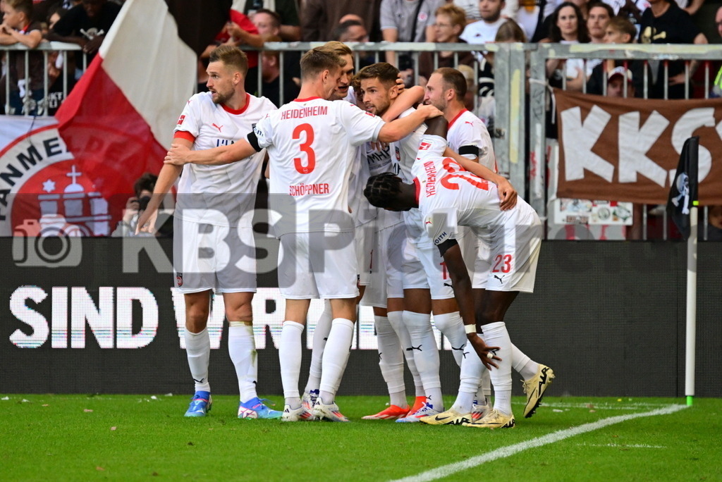 KBS Picture_FCStPauli-Heidenheim_018 | Heidenheim Torjubel zum 1:0 Torschuetze ist Wanner Paul (1FCHeidenheim) ,Sportplatz :  Millerntor Stadion, - Realisiert mit Pictrs.com
