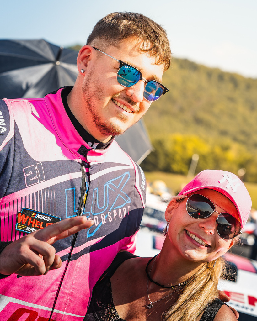 _DSC8057 | Exklusive Motorsport-Fotografie aus Leipzig von TXO Media – für Rennfahrer, Teams & Sponsoren. Sausemuth liefert starke Bilder, die Emotion zeigen. Jetzt buchen & glänzen! - Realisiert mit Pictrs.com