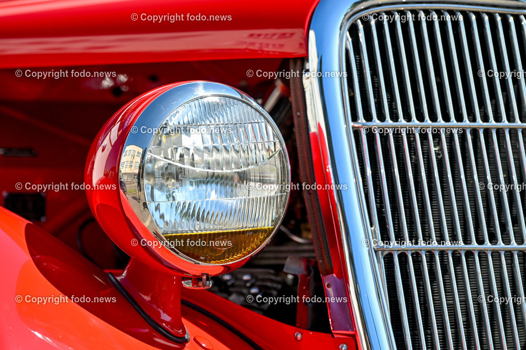 Slowakei_ Povazska Bystrica_ Veteran Tour Manin_ 14.06.2025-21 | 14.06.2025, Slowakei, SVK, Trenciansky kraj, Povazska Bystrica, im Bild Oldtimer Klub, Historische Fahrzeuge, Veteran Tour Manin, Auto, Alt, Besucher, Menschen, Feature, Symbolbild