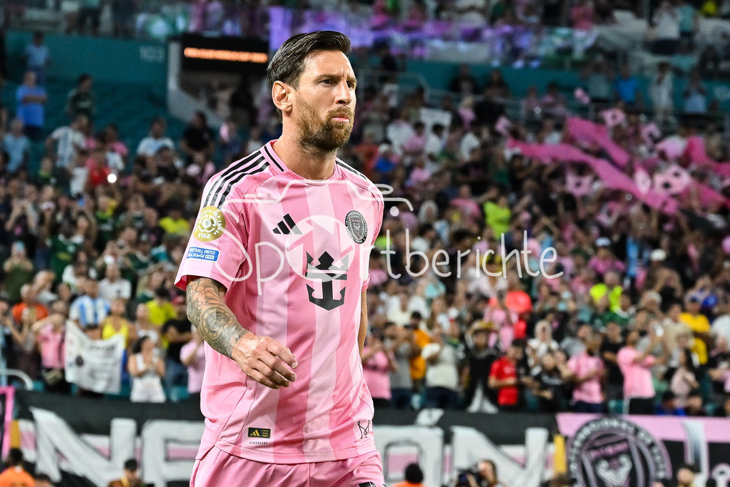 Inter Miami CF - Palmeiras Sao Paulo | im Bild Lionel MESSI (Inter Miami 10) / Einzelfoto / Freisteller / FIFA Club World Cup: Inter Miami CF - Palmeiras Sao Paulo, Hard Rock Stadium am 23.06.2025 / NOT FOR SALE IN USA