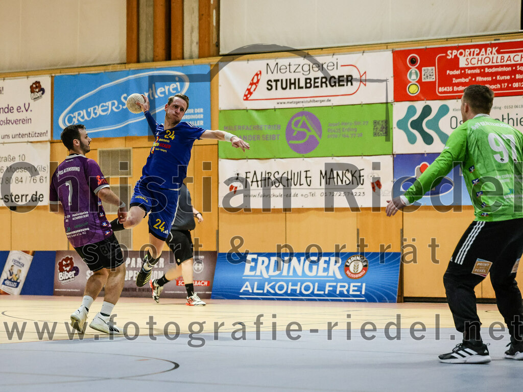 2024-02-24_071_SpVgg_Altenerding_gegen_SSG_Metten | Erding, Deutschland, 24.02.2024:
Handball, Bezirksoberliga Männer 2023 / 2024, 16. Spieltag, SpVgg Altenerding gegen SSG Metten, Endergebnis: 29:24

Simon Rüdiger (SpVgg Altenerding, #7), Matthias Elgeti (SSG Metten, #24), Ferdinand Mayer (SpVgg Altenerding, #97)

Foto: Christian Riedel / fotografie-riedel.net