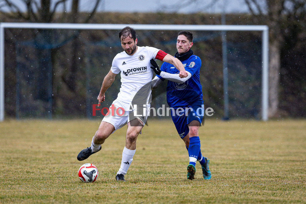 TSV Burggen/Bernbeuren gegen TSV Finning | Fußball Kreisklasse Herren Oberbayern Zugspitze Gruppe 4 2025/26, TSV Burggen/Bernbeuren gegen TSV Finning, 20250316,Zweikanpf,2025-03-16 in Burggen (WMH-Arena Burggen), Dennis GREIS (TSV Finning #9), Martin SCHMÖLZ (TSV Burggen/Bernheuren #15)Copyright: WolfgangxLindner www.foto-lindner.de