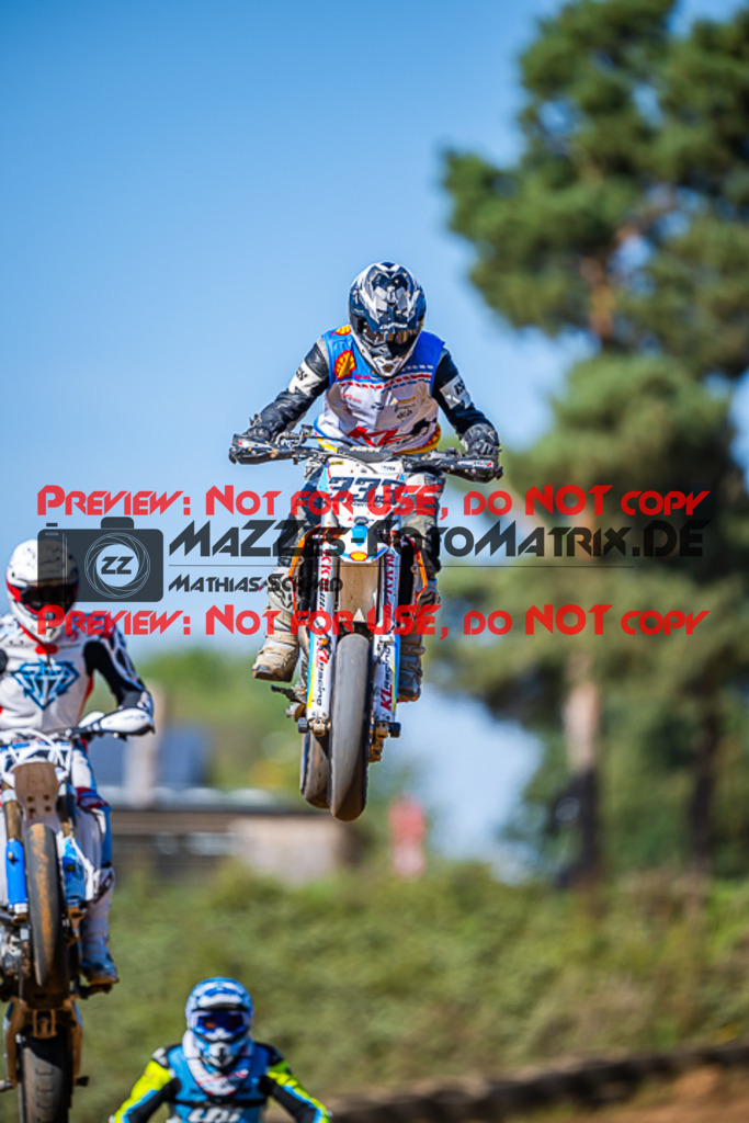 MaZZes_FotoMatrix_230916_1825 | S4