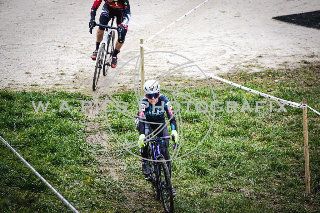 ..... | AUSTRIA, 24.11.24, 3.Radquerfeldein GP um das Sportzentrum Gunskirchen Image shows: Photo: Wapics / Andreas Willdoner