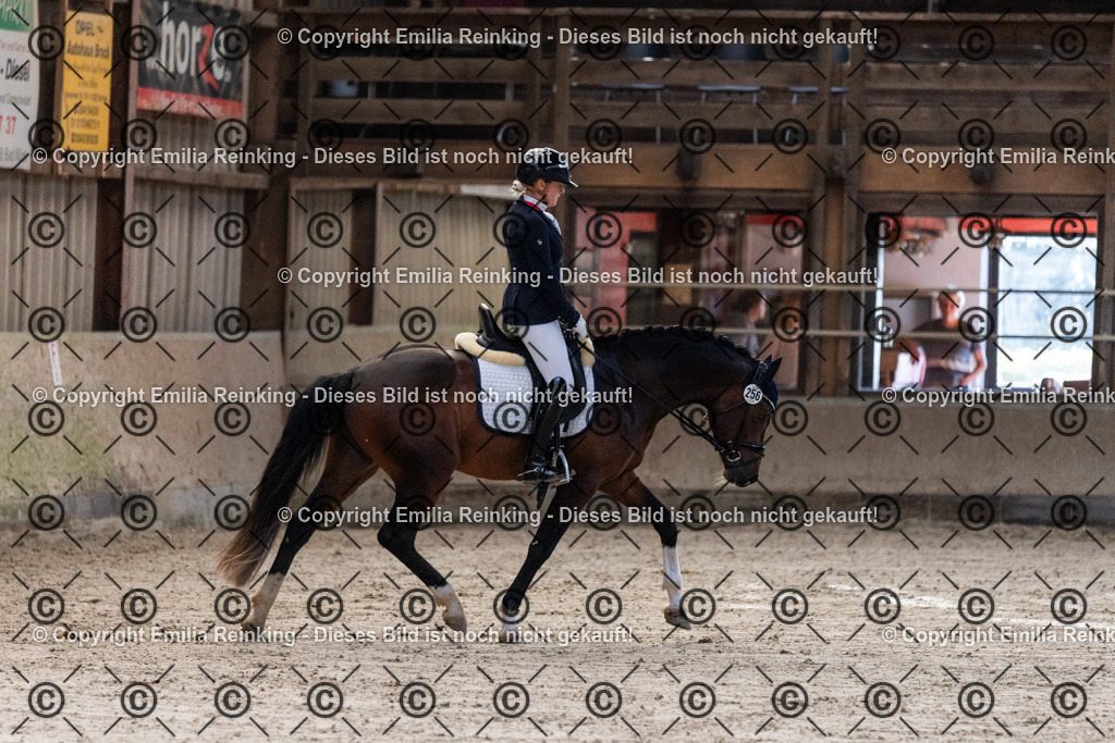 CL5A0221 | Emilia Reinking Fotografie - Realisiert mit Pictrs.com