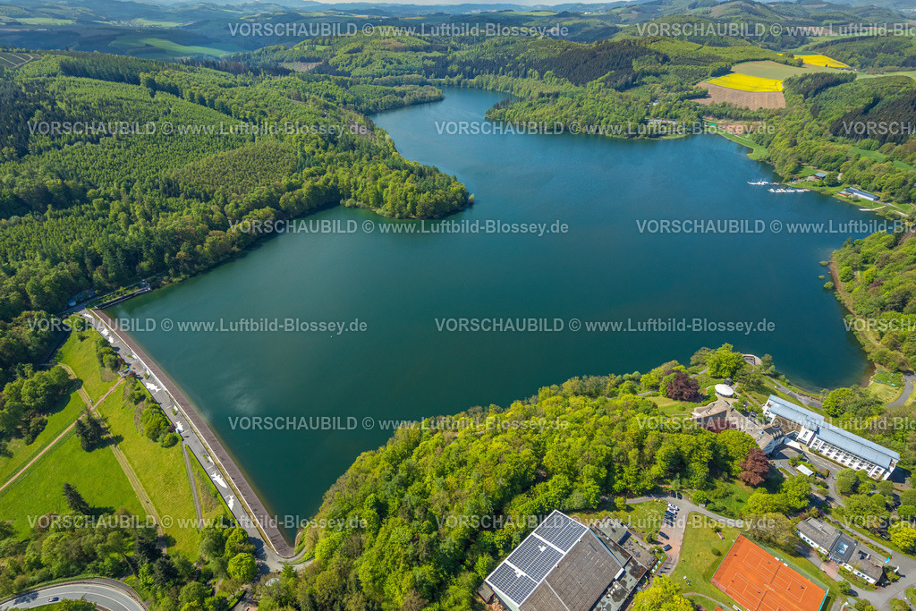 Meschede230500903 | Luftbild, Hennesee Talsperre, Stausee im Arnsberger Wald, Welcome Hotel Meschede/Hennesee, Berghausen, Meschede, Sauerland, Nordrhein-Westfalen, Deutschland