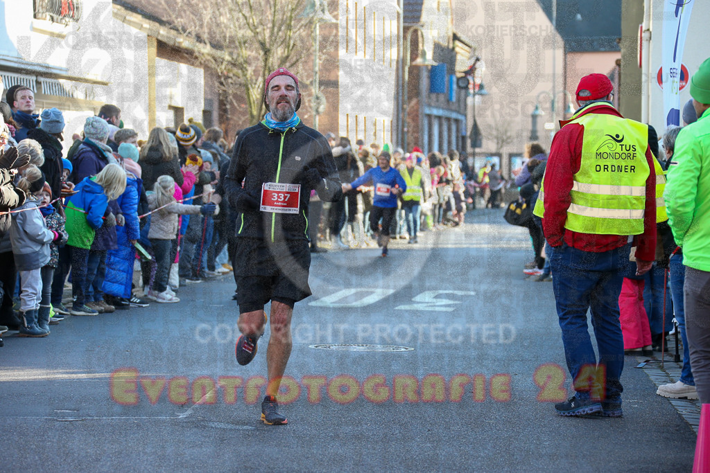 241201_1224_EX1_2006 | Sportfotografie im Rhein-Sieg Kreis, Köln, Bonn, NRW, Rheinland Pfalz, Hessen, etc. Unser Tätigkeitsfeld umfasst den Laufsport vom Volkslauf über den Marathon, Duathlon, Triathon bis zum Ultralauf wie Kölnpfad Ultra oder Schindertrail.